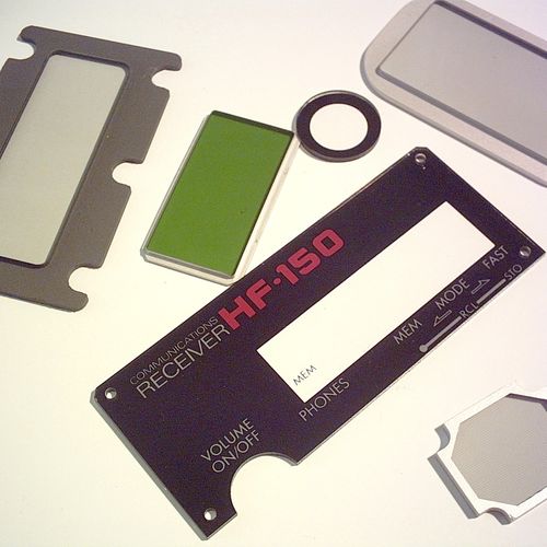 Vetro assorbitore di onde elettromagnetiche - Schlegel Electronic Materials