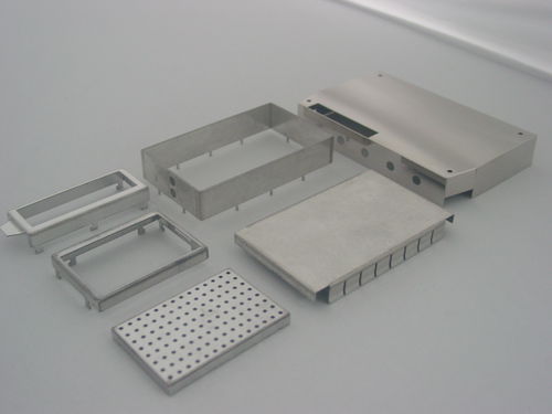 Schermatura CEM - Schlegel Electronic Materials - per circuito stampato