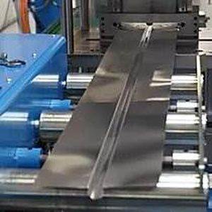 Linea di profilatura per profilati - Ceetec A/S - automatica / con taglio