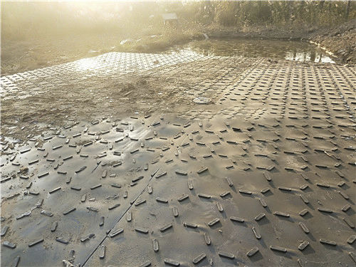 Tappeto da lavoro - Shandong Ningjin Xinxing Chemical Co., Ltd. - per protezione del suolo / in composito / per esterni