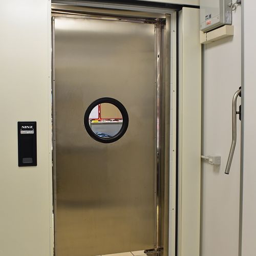 Porta battente - FLAP INOX - Apostoli Daniele srl - in acciaio inossidabile / per interno / per supermercato