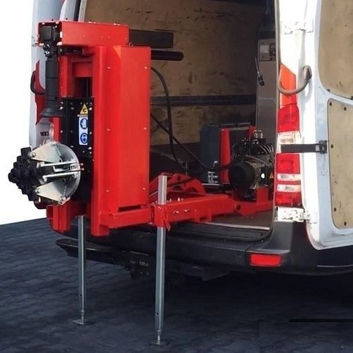 Smontagomme per camion - T650 - TyreON BV - automatico / orizzontale / elettroidraulico