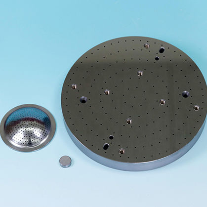 Foratura conto terzi di metallo - Top Seiko Co., Ltd - ceramica / di precisione / 3 assi
