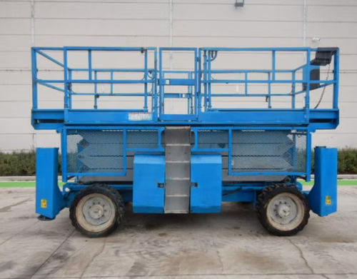 Piattaforma elevatrice a forbice semovente - AZ 11812-V33145 - AZ RAMP - diesel