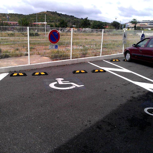 Respingente fine corsa per parcheggi - Mini Park-It® - Justrite Safety Group