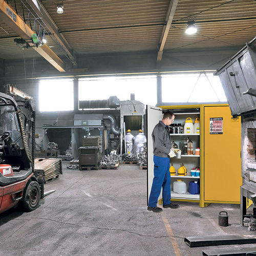 Armadio di sicurezza - JCB series - Justrite Safety Group - di protezione / con piedi / con ante battenti