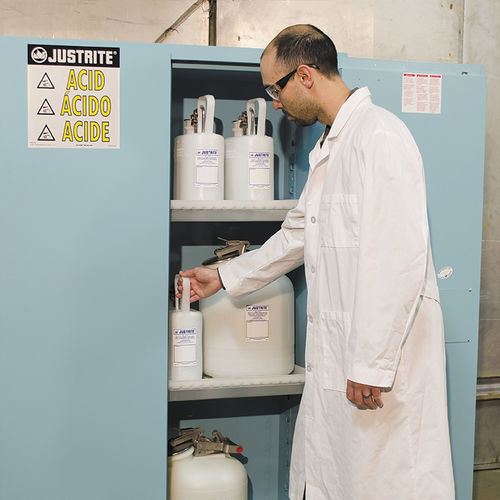 Armadio per prodotti corrosivi - Sure-Grip® EX - Justrite Safety Group - di sicurezza / a pavimento / a ripiani