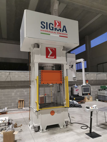 Pressa idraulica - SIGMA PRESSE S.r.l. - a compressione / per stampaggio di SMC / di stampaggio