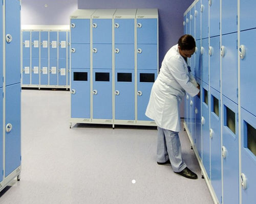 Armadio spogliatoio industriale - Linpac Storage Systems - per applicazioni igieniche / professionale / sanitario