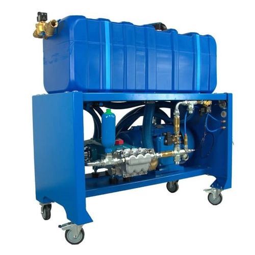 Pompa a stantuffo - Three Es - ad acqua / per prodotti chimici / con motore elettrico
