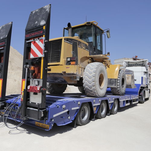 Semirimorchio porta-attrezzi - HKM3 - SCORPION TRAILER - gooseneck / con sospensione pneumatica / a 3 assi