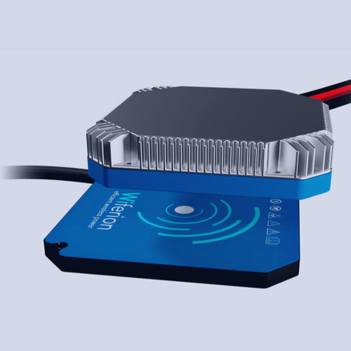 Caricabatteria per AGV - CW 1000	 - Wiferion - per il settore della robotica / a pavimento / murale