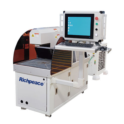 Macchina di marcatura laser CO2 - RPLC-NM-S-1-500×500-C-SLM-RMG175W-NA-3P380V - Tianjin Richpeace AI Co., Limited - per pelle / industriale / a 3 assi
