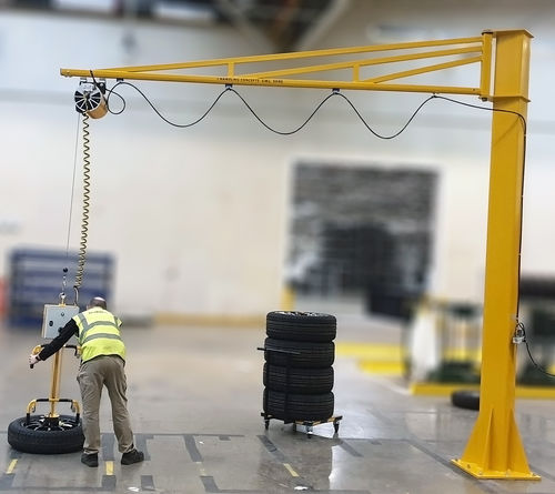 Gru a bandiera di sollevamento - Handling Concepts Ltd