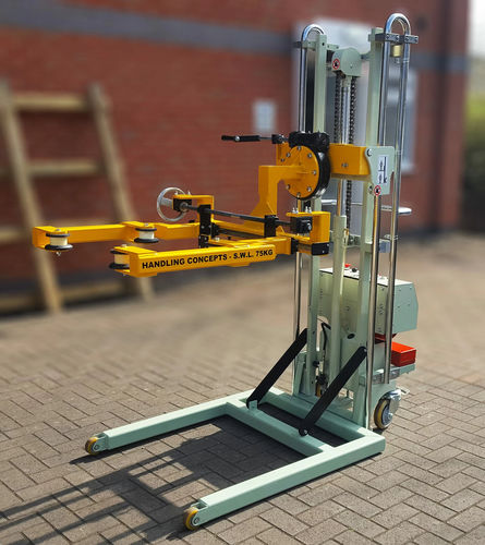 Accatastatore elettrico - Handling Concepts Ltd - per pallet / per movimentazione / di carico