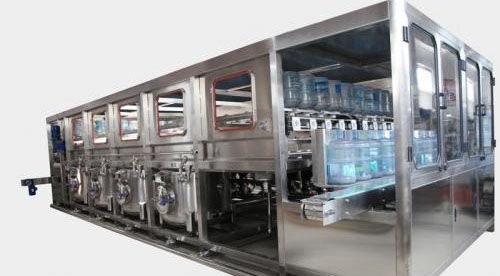 Riempitrice automatica - QGF series - Zhangjiagang TIE Machinery Co., Ltd. - per bottiglie / per acqua / rotativa