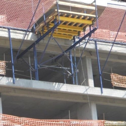 Montacarichi per cantiere - ASYAPI scaffolding - a piattaforma