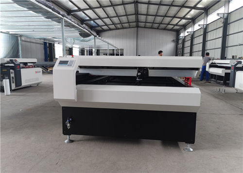 Macchina da taglio laser CO2 - UT1325CL300 - Nanjing Unitec Technology Co.,LTD - per Arcyl / per legno / per tubi
