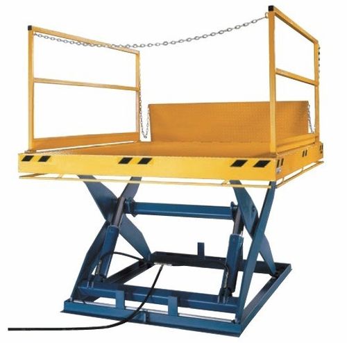 Tavola elevatrice a forbice - DOCK-LIFT™ series - Nordock Inc. - idraulica / stazionaria / per banchina di carico