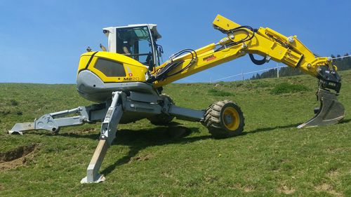 Escavatore intermedio - M220 - Menzimuck - su ruote / diesel / ragno