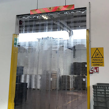 Porta a striscie da esterno - Moreschi Chiusure Industriali S.r.l.
