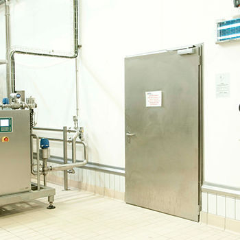 Porta con cerniera - FLY INOX - Moreschi Chiusure Industriali S.r.l. - in acciaio inossidabile / per interno / industriale