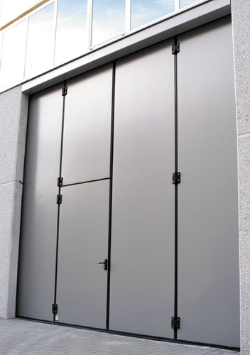 Porta a libro - Mod HINGE  - Moreschi Chiusure Industriali S.r.l. - per hangar / per l'industria automobilistica / per l'industria mineraria
