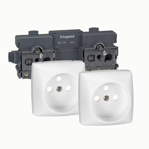 Presa elettrica a muro - PWAK3110WH - Legrand - da incasso / IP20 / senza alogeni