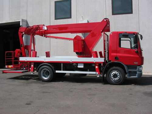 Piattaforma di lavoro aerea montata su trattore - SCJ16 - Safi Group srl - montata su camion / elettroidraulica / per l'agricoltura