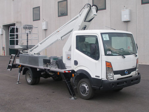 Piattaforma di lavoro aerea montata su trattore - SC 18 - Safi Group srl - montata su camion / idraulica / per magazzino