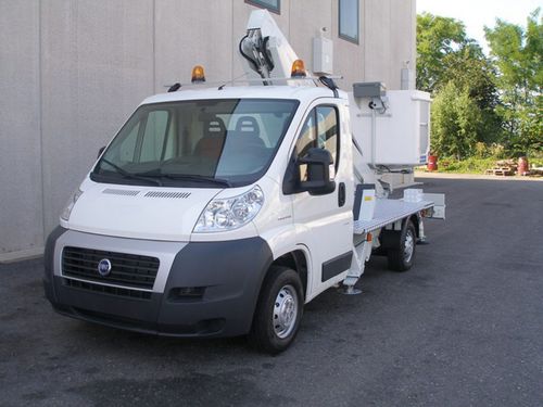 Piattaforma di lavoro aerea montata su trattore - SC 14 - Safi Group srl - montata su camion / idraulica / per l'agricoltura