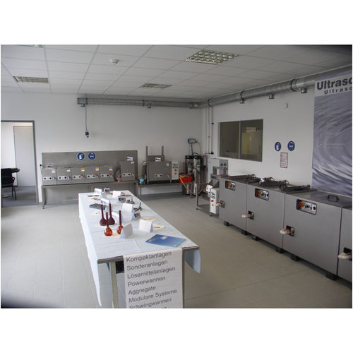 Servizio di pulitura ad ultrasuoni - KLN Ultraschall AG - per serie di medie dimensioni / per piccole serie