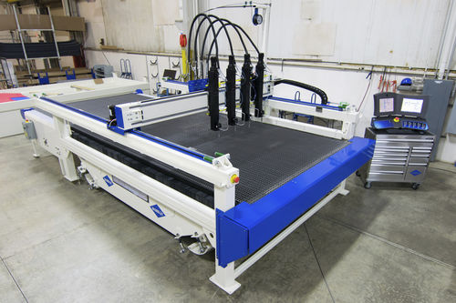 Sistema di taglio a getto d'acqua pura - J-128 - WARDJet Waterjets - per spugna / per Arcyl / per gomma