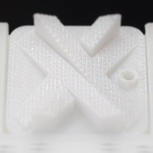 Stampa 3D per materie plastiche - Xometry Europe - DLS / per l'industria elettronica / per l'industria automobilistica