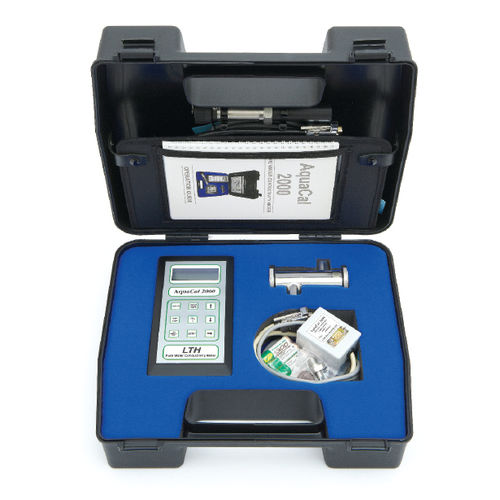 Conduttimetro portatile - AquaCal 2000 - LTH Electronics Ltd - con compensazione automatica della temperatura / digitale / di acqua pura