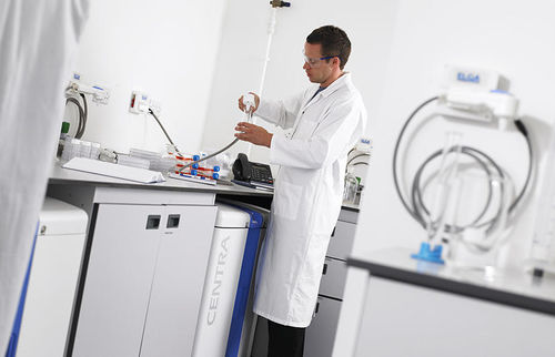 Unità di purificazione di acqua per laboratorio - Centra™ - VEOLIA WATER STI - a osmosi inversa / con UV