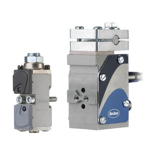 Ugello di precisione - Saturn®  - Nordson Adhesive Dispensing - di dosaggio / per colla termofusibile / a getto multiplo