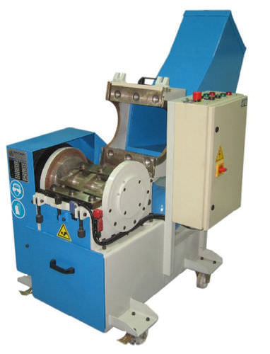 Mulino per cemento - IM TYP 25/30 - inan plastics machinery - a coltelli / orizzontale / per stampaggio a iniezione