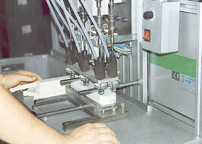 Avvitatore elettrico con filo - Kolver - modello dritto / con alimentazione automatica di viti / leggero