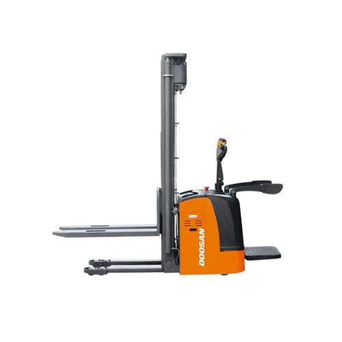 Accatastatore elettrico - BWSE15S-7 - Daewoo Industrial Vehicles - con piattaforma per conducente / per magazzino / per sollevamento