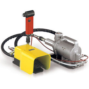 Rivettatrice idropneumatica - RAC 2500 - FAR - oleopneumatica / per rivetti a strappo / da terra