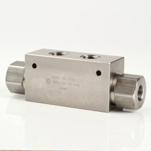Valvola di ritegno a comando assistito - FT 2257/8 - F.lli TOGNELLA - a pistone / in acciaio inossidabile / in linea