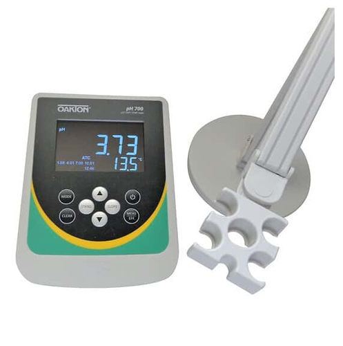 PHmetro da banco - pH 700 - OAKTON - da laboratorio / digitale / con compensazione automatica della temperatura