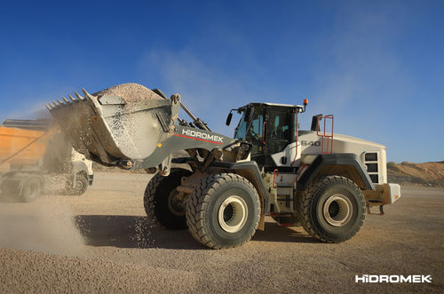 Pala su ruote - HMK 640 WL - HIDROMEK co. - a basso consumo di carburante / ergonomica