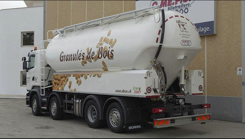 Camion cisterna per polverulenti e granulati - OMEPS - a 4 assi