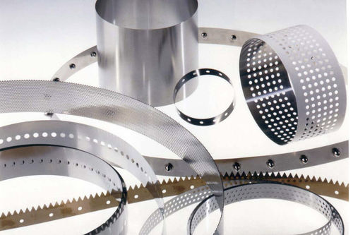Nastro trasportatore perforato - Belt Technologies Europe Limited - ad aspirazione / in acciaio inossidabile / omogeneo