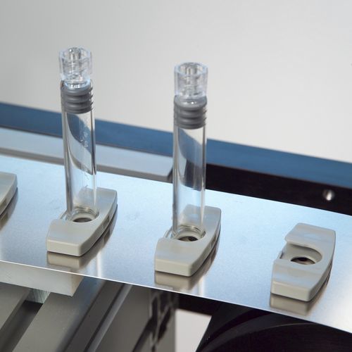 Nastro trasportatore perforato - Belt Technologies Europe Limited - in metallo / per il settore medico / per l'industria farmaceutica