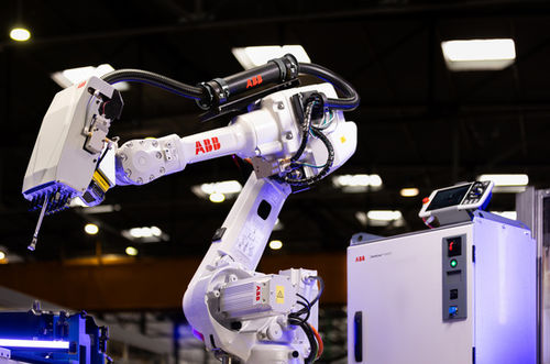 Cella robotizzata di misura - ABB Robotics - per l'industria automobilistica