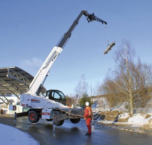 Movimentatore telescopico girevole - TR40250 EVO - BOBCAT - con torretta girevole