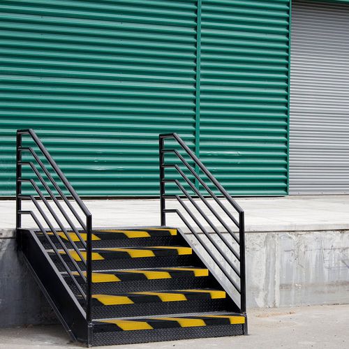 Bordo per gradino antiscivolo - GRP01 series - COBA Europe Ltd